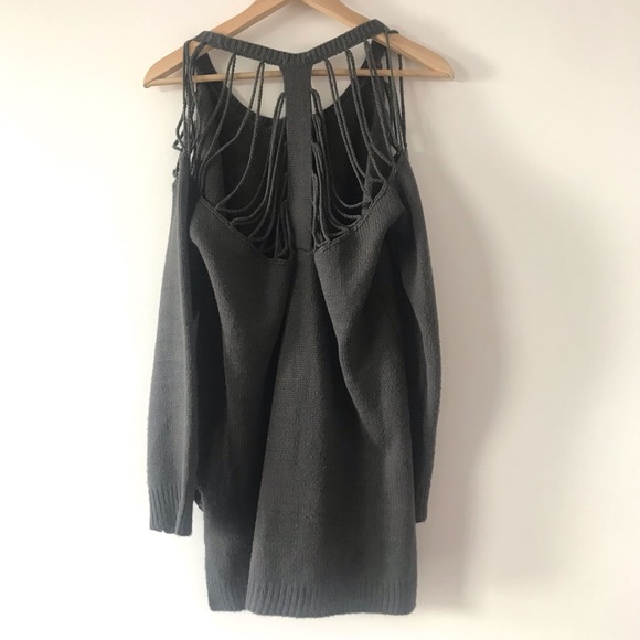 Grey Cold Shoulder Chunky Sweater with Vented High-Low Hem Love Riche size Small - Picture 3 of 11